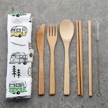 Il Set di 6 Posate 100% in Bambù con Custodia in Telo - Campeggio è sicuro per gli alimenti. Comodo per i pranzi fuori casa!